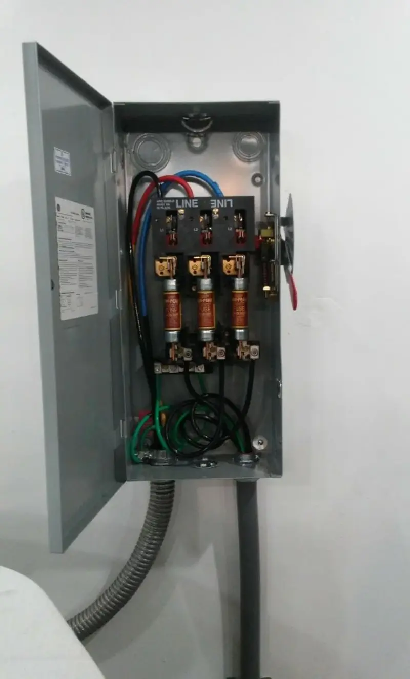 Three-phase disconnect switch installed for Electrical Wiring & Rewiring in Holmen
